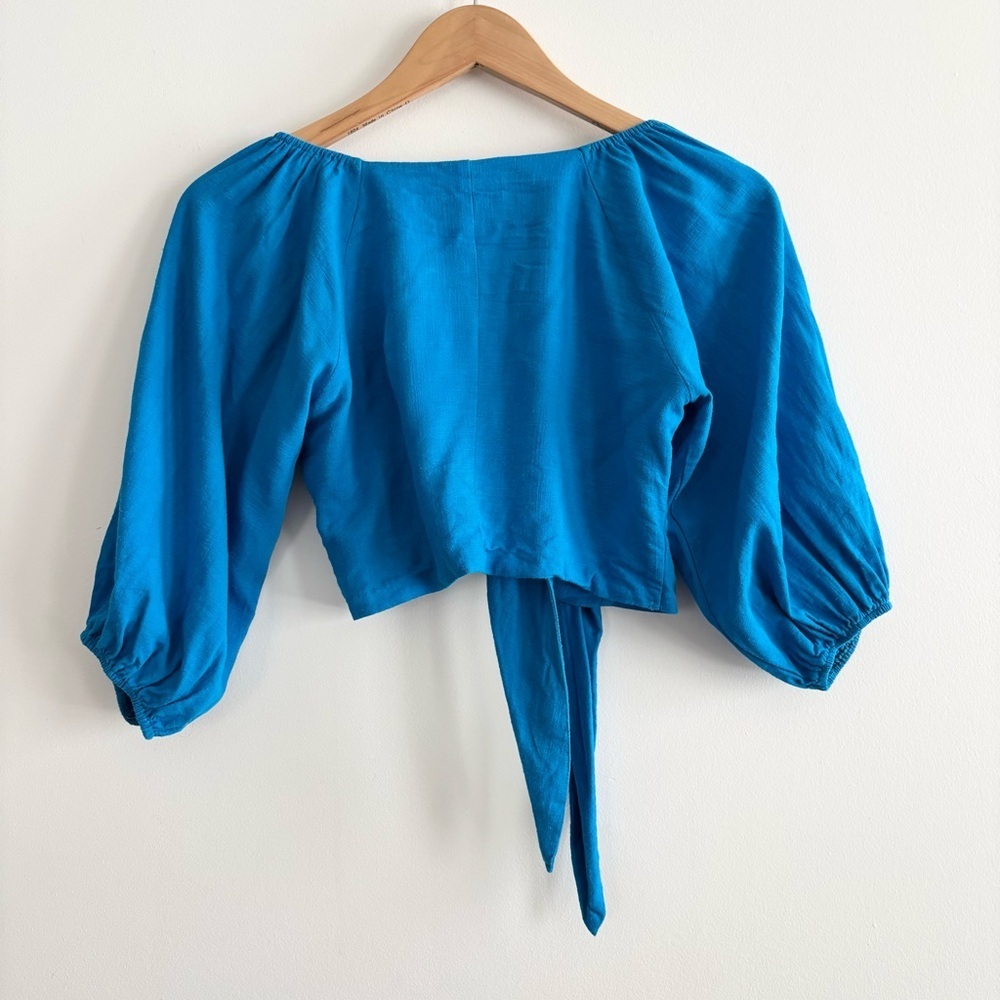 MADISON THE LABEL Miray Crop Tie Blouse - Picture 8 of 11